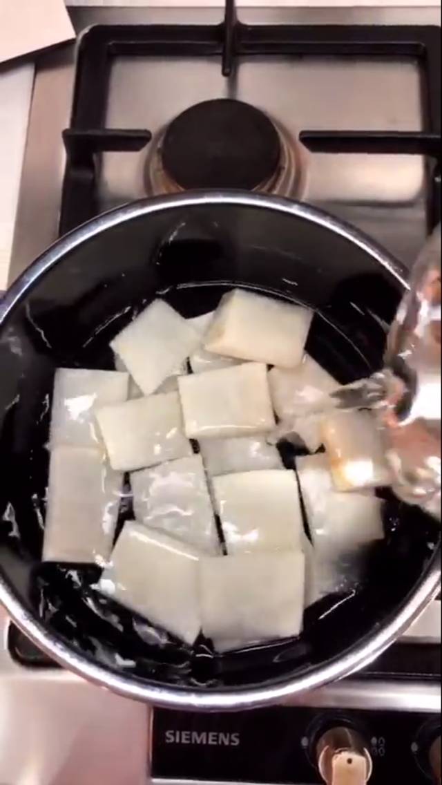 요리하는 소시 유리 | 인스티즈