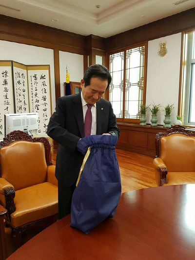 정치계의 짱덕담당 (feat.세균맨) | 인스티즈