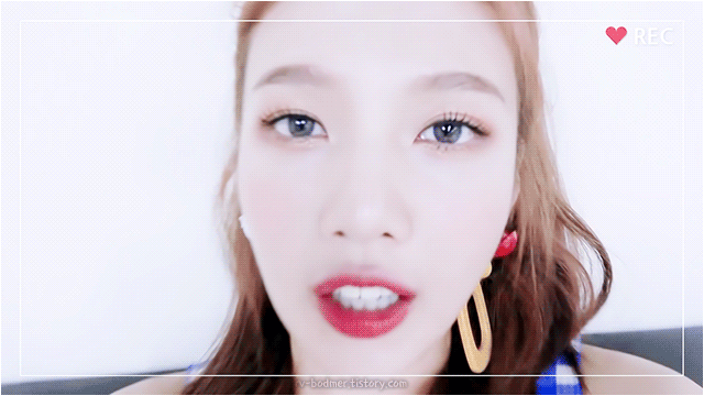 조이랑 아이컨택 하고 가세요.gif | 인스티즈