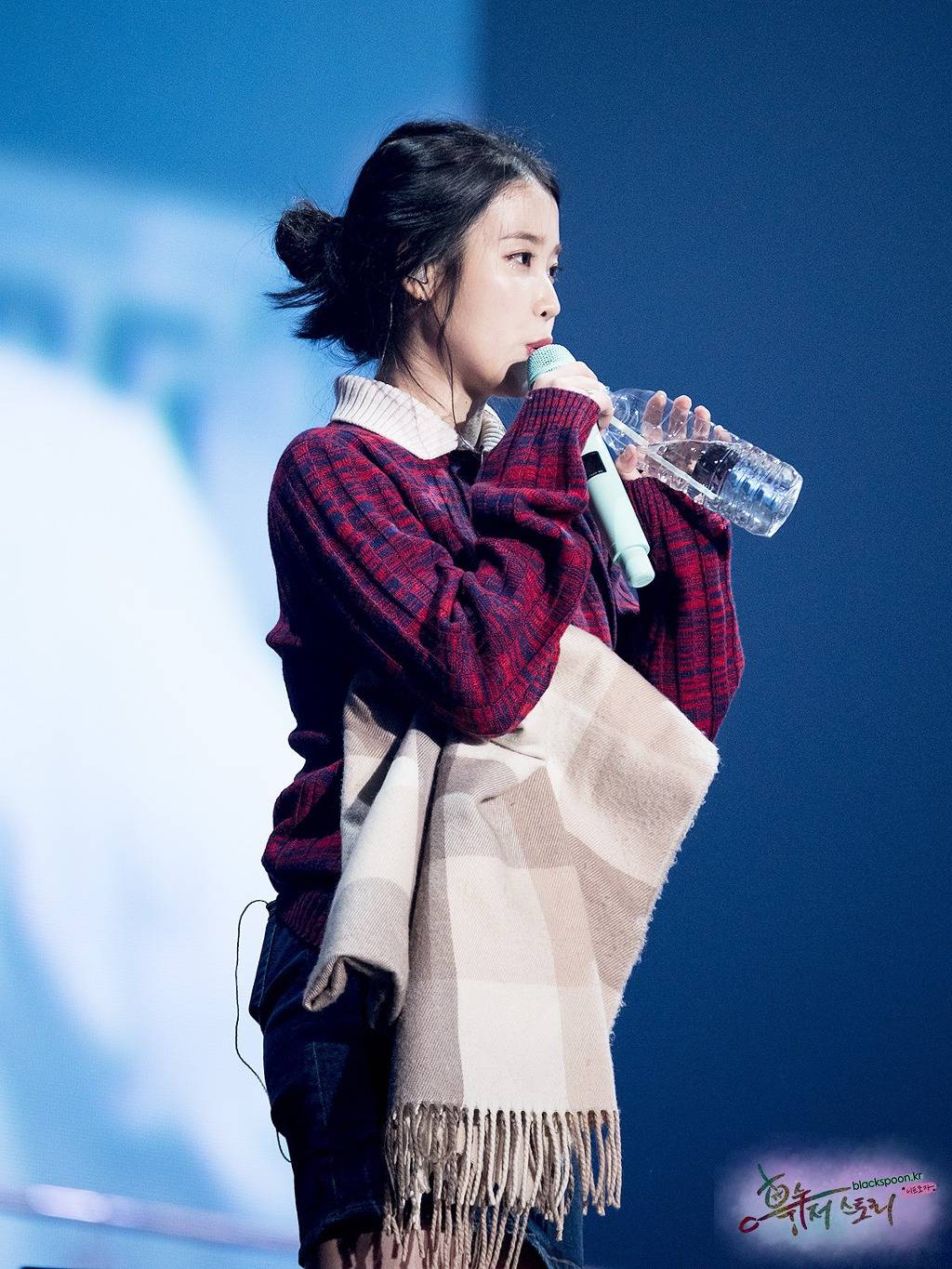 섹시함과 아름다움이 공존하는 광주콘서트 아이유.jpg | 인스티즈