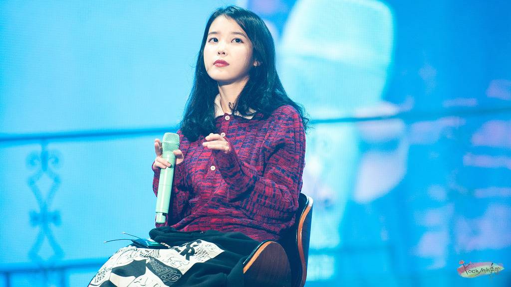 섹시함과 아름다움이 공존하는 광주콘서트 아이유.jpg | 인스티즈
