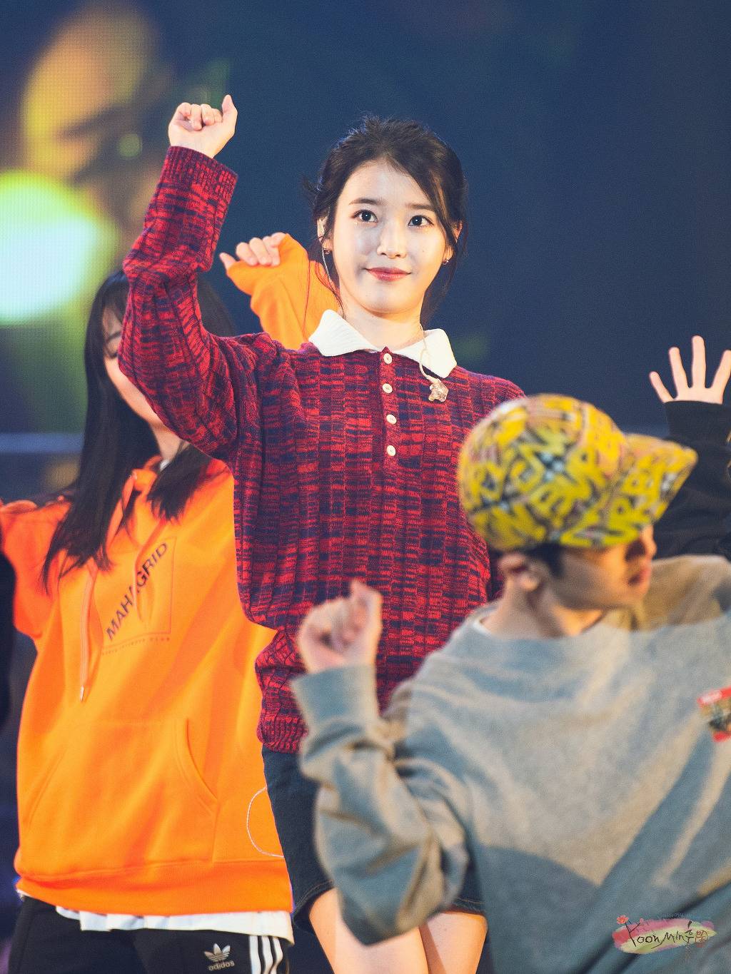 섹시함과 아름다움이 공존하는 광주콘서트 아이유.jpg | 인스티즈