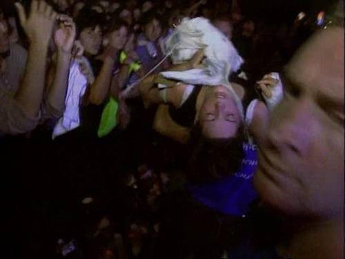 역사상 가장 위험했던 콘서트.jpgif | 인스티즈