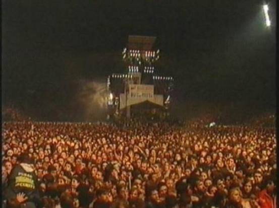 역사상 가장 위험했던 콘서트.jpgif | 인스티즈