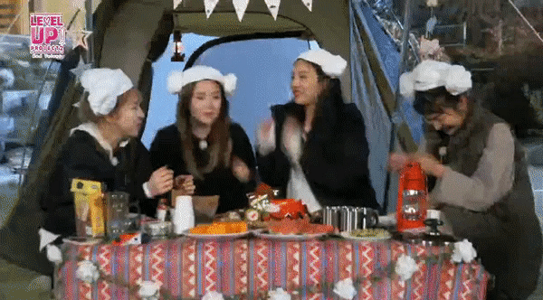 부끄러워서 고개를 못드는 슬기.gif (레드벨벳) | 인스티즈