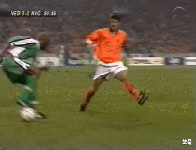 1998년 네덜란드산 철퇴.gif | 인스티즈