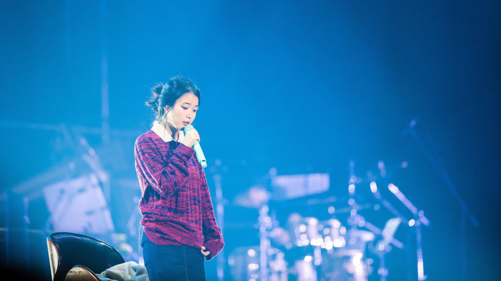섹시함과 아름다움이 공존하는 광주콘서트 아이유.jpg | 인스티즈