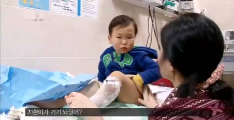 엄마한테 미안하다고하는 화상입고온 4살 지환이.jpg | 인스티즈