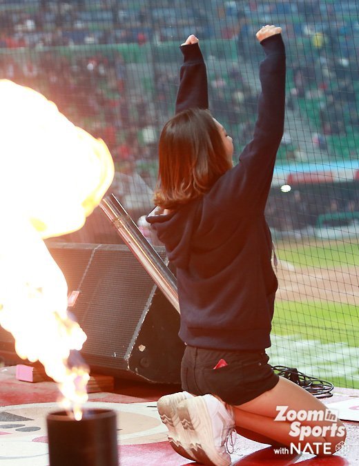 오열하는 강윤이 치어리더 ㅠㅠ | 인스티즈