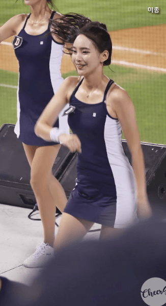 실수한 치어리더 이나경 | 인스티즈