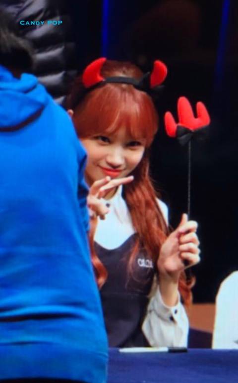 아이즈원 채원 시그니처 포즈 | 인스티즈