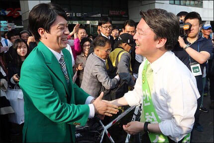 안철수 정치입문 이후 최고의 순간.gif | 인스티즈