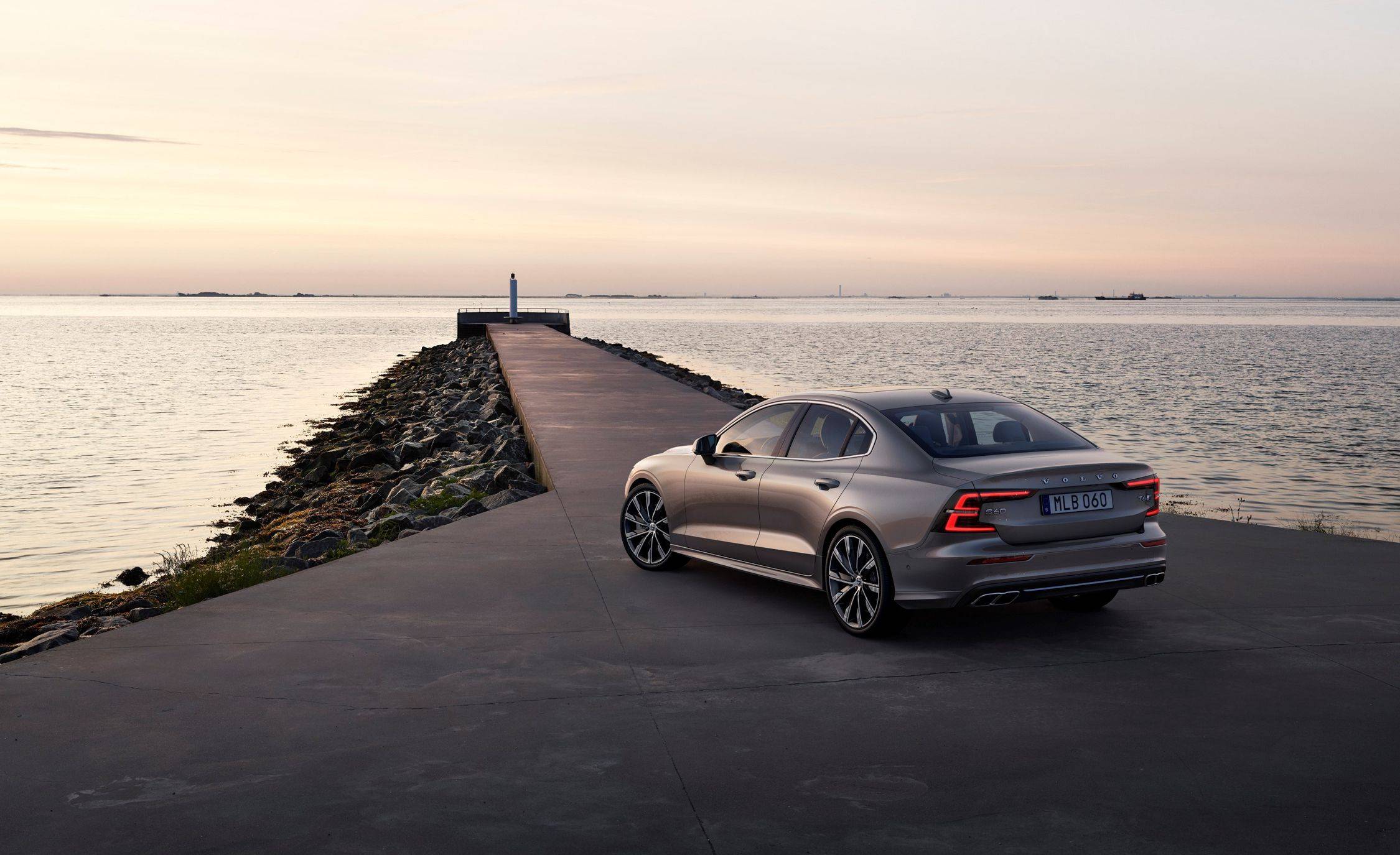 2019 신형 볼보 S60 세단 [데이터주의] | 인스티즈