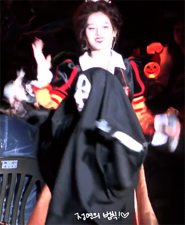 트와이스 팬미팅 춤추는 가오나시 정연 ㅋㅋㅋㅋㅋㅋ.gif | 인스티즈