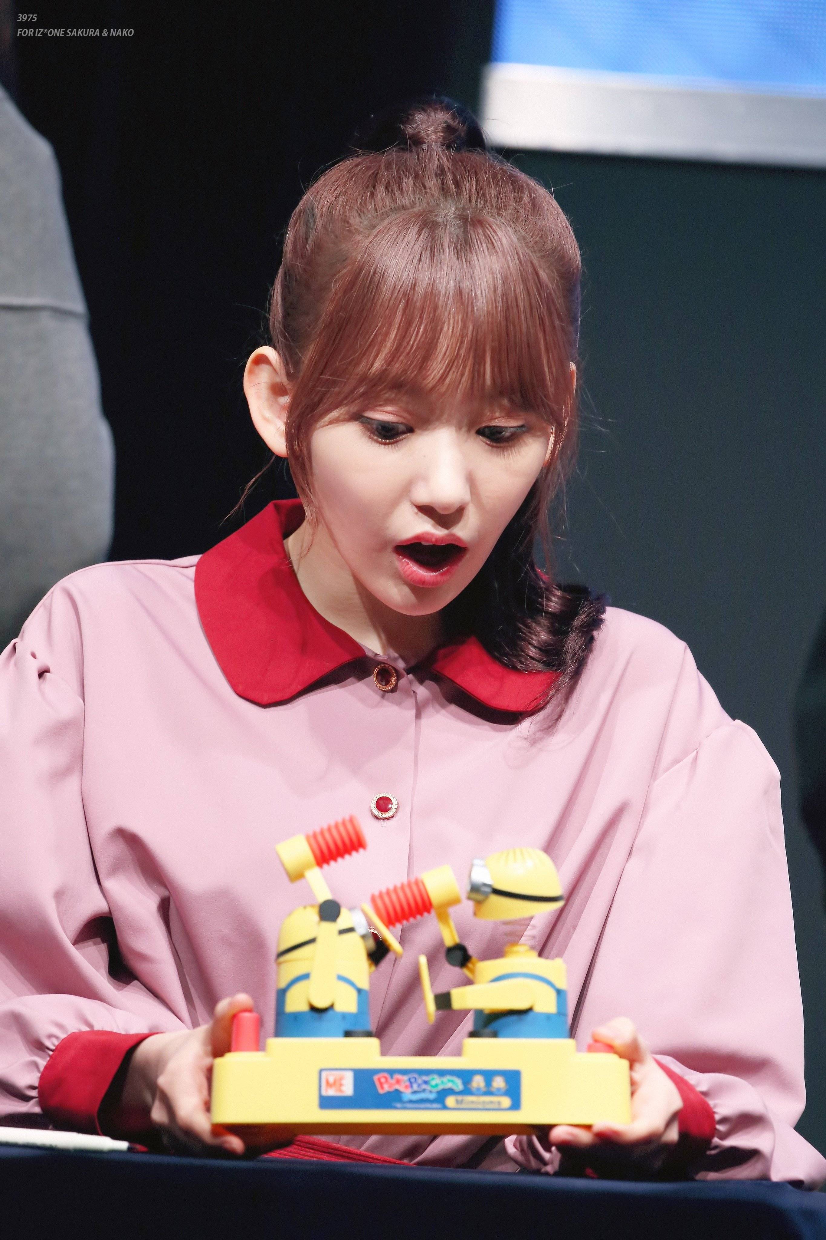 포니테일이 잘어울리는 아이즈원 사쿠라.jpg | 인스티즈