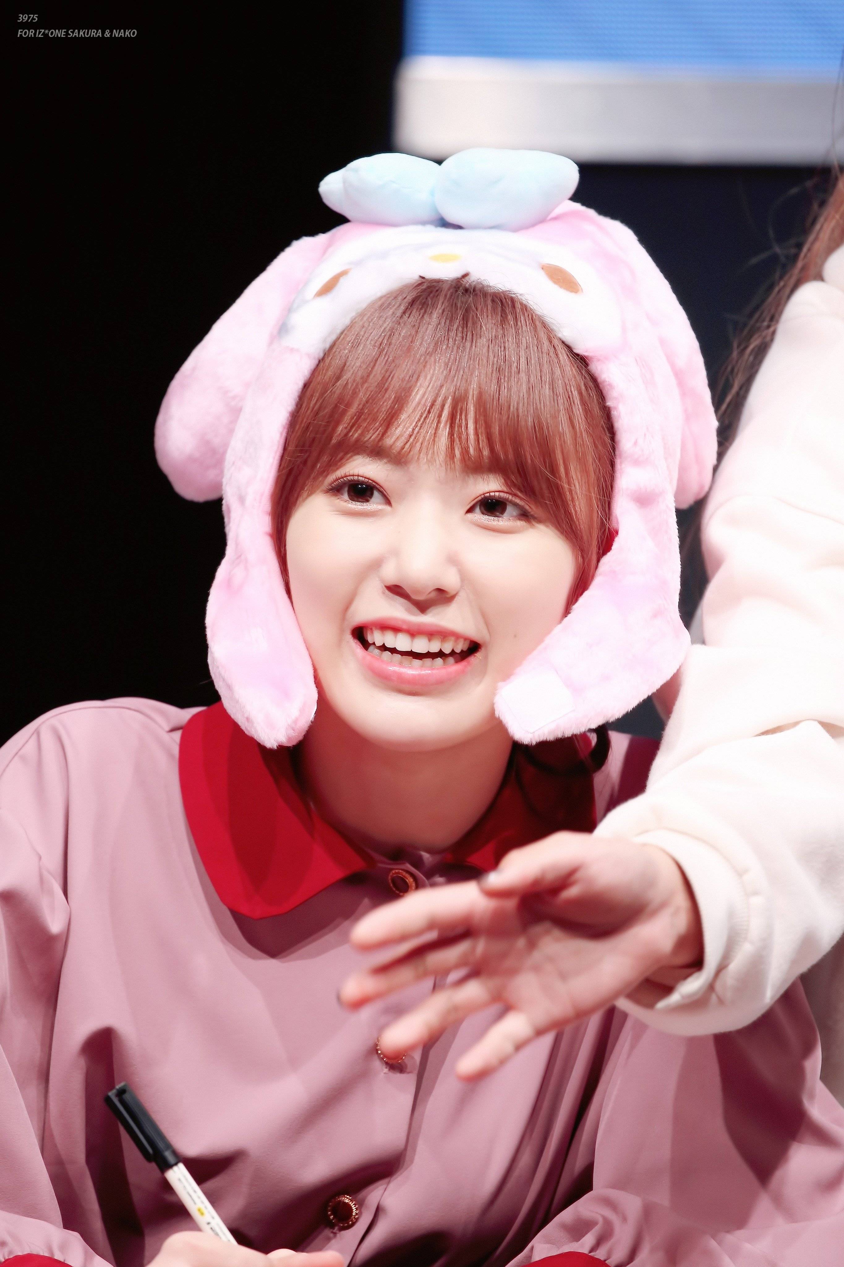 포니테일이 잘어울리는 아이즈원 사쿠라.jpg | 인스티즈