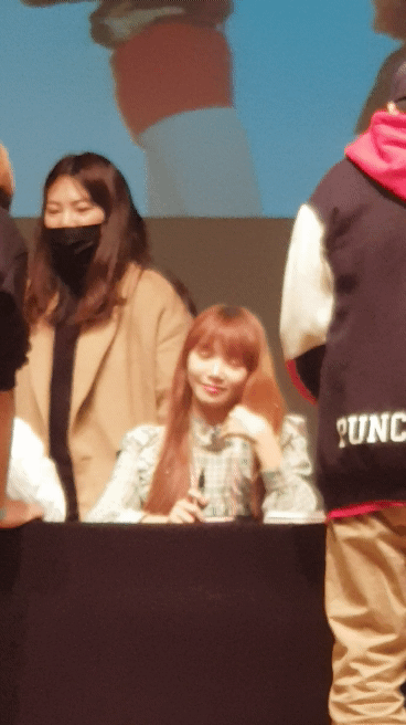 아이즈원 첫 팬싸인회.GIF | 인스티즈