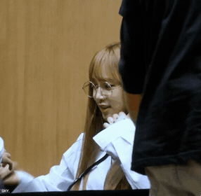 [아이즈원] 어디가 아파서 오셨나요?.gif | 인스티즈