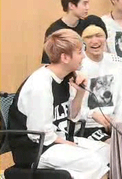 당하는 사람은 괴로운 친구습관.gif | 인스티즈