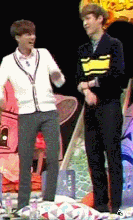 당하는 사람은 괴로운 친구습관.gif | 인스티즈