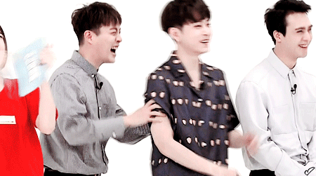 당하는 사람은 괴로운 친구습관.gif | 인스티즈