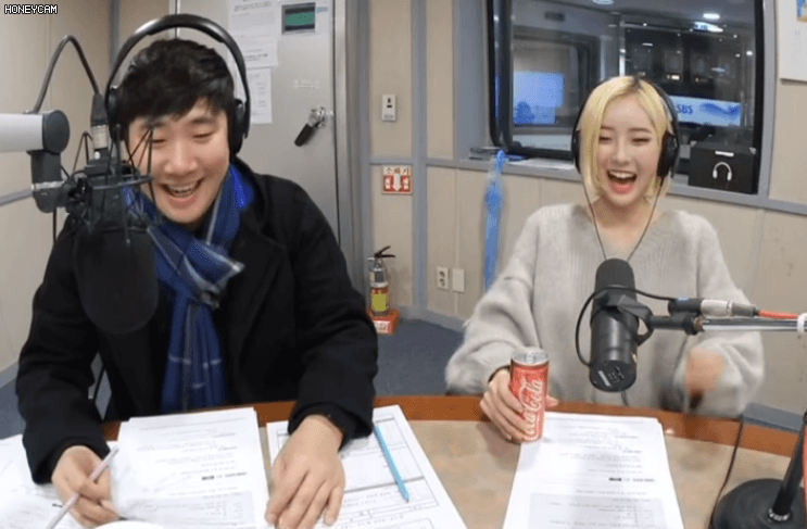 맨날 이쁜 여자들이랑 노는 배뚠뚠.gif | 인스티즈