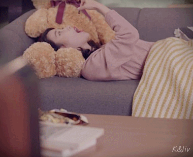 행복CF 찍는 아이유 gif | 인스티즈