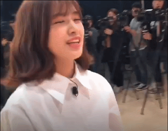 2003년생 중학생 MC유망주 아이돌룸 스페셜MC 안유진.gif | 인스티즈