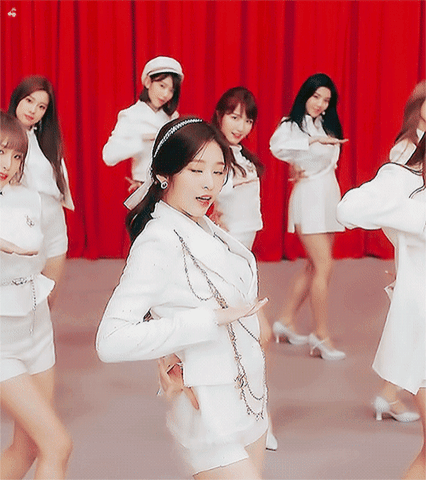 아이즈원 뮤비 김민주.gif | 인스티즈