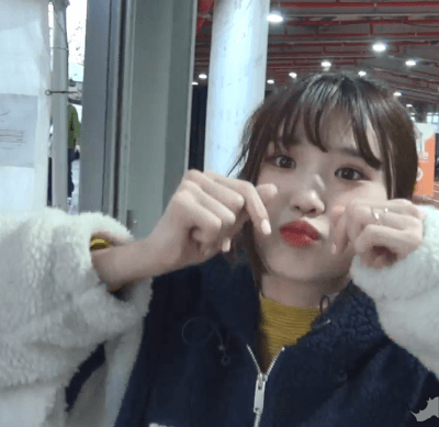 인싸 아이돌 송하영.gif | 인스티즈