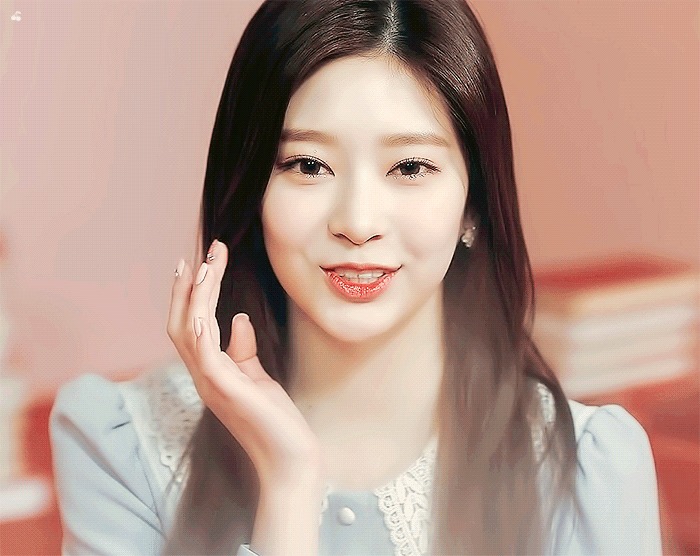 아이즈원 뮤비 김민주.gif | 인스티즈