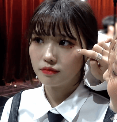 프로미스나인 f(x)레드라이트 커버무대 비하인드.GIF | 인스티즈