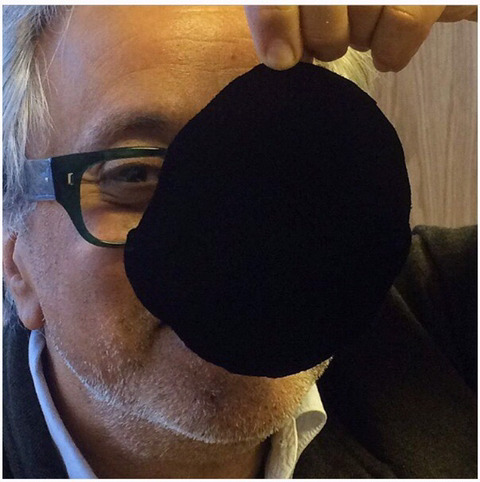 세상에서 가장 검은 검은색.jpg | 인스티즈