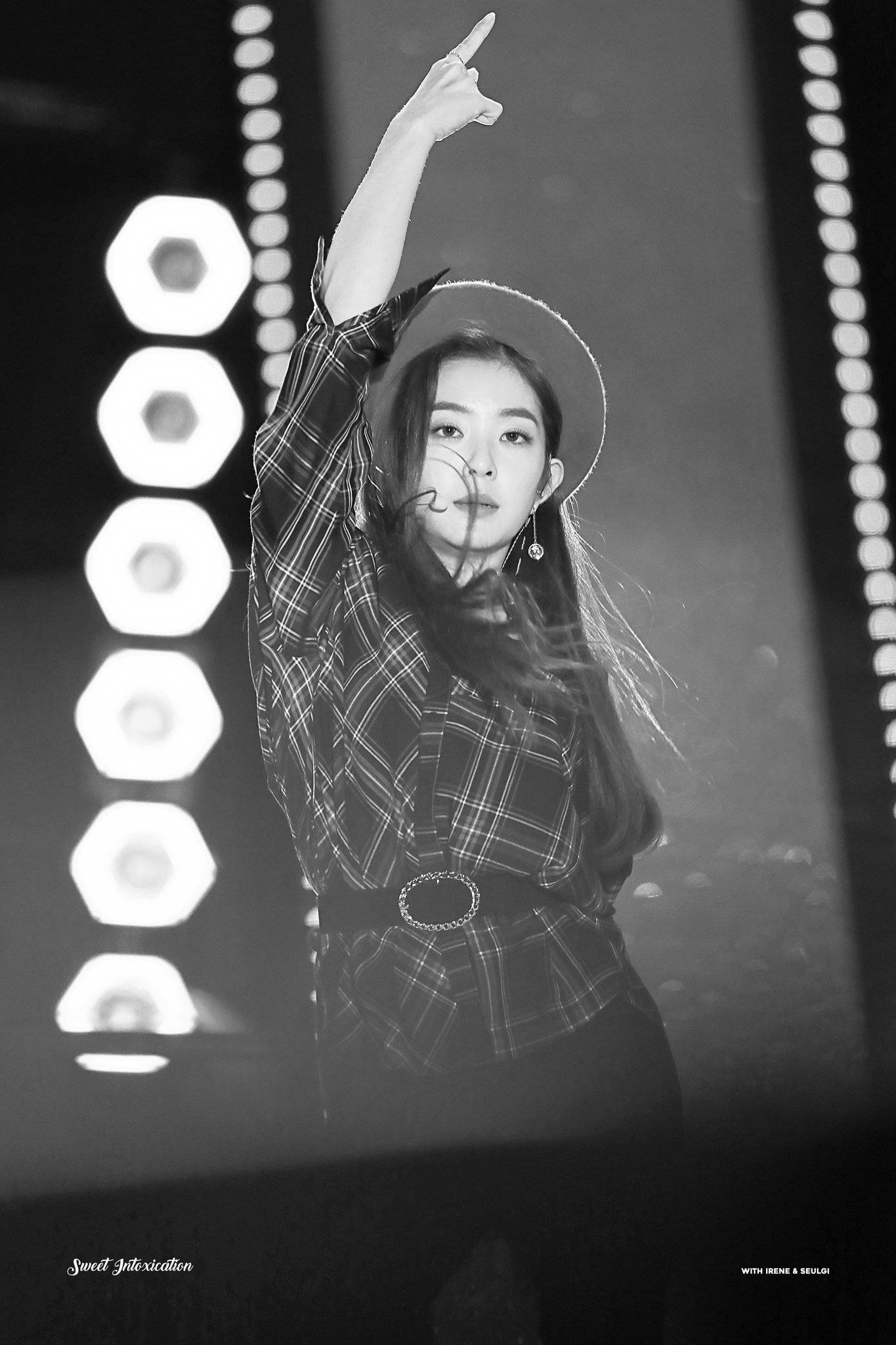 베레모가 잘어울리는 레드벨벳 아이린.jpgif | 인스티즈