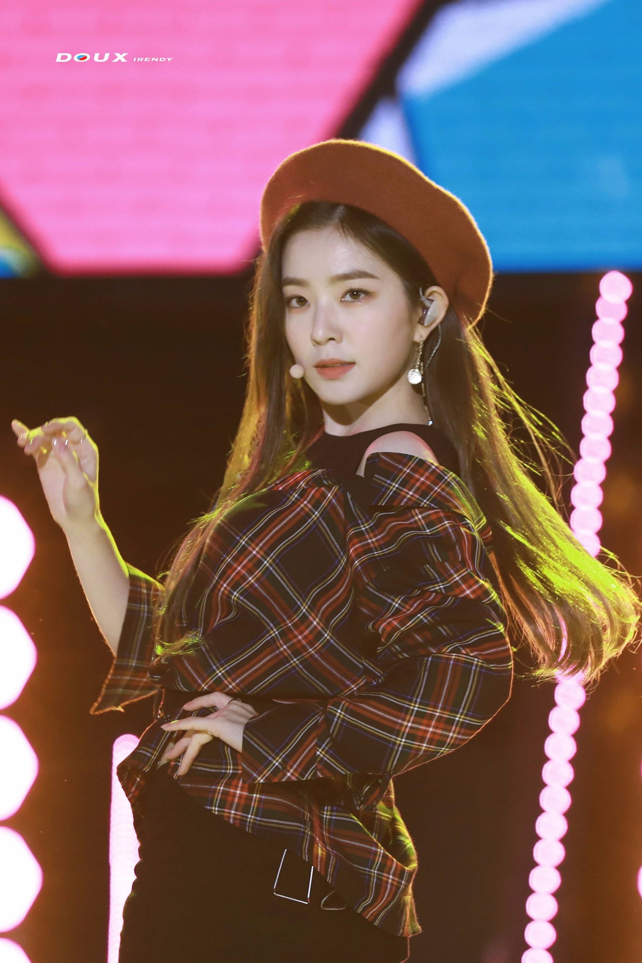 베레모가 잘어울리는 레드벨벳 아이린.jpgif | 인스티즈