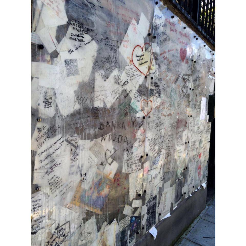 [퀸] 가든로지(프레디의 집) 의 낙서를 모두 지워버린 메리 오스틴.jpg | 인스티즈