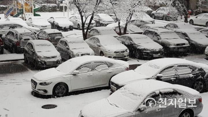 서울에 내린 첫눈 | 인스티즈