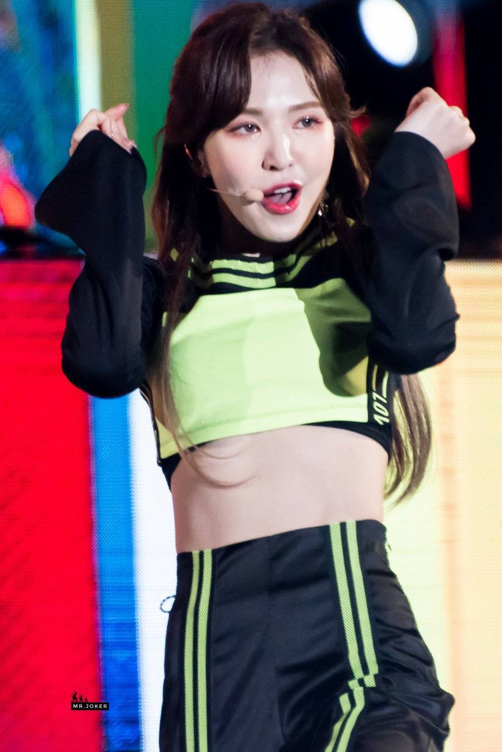 레드벨벳 웬디 형광색 | 인스티즈