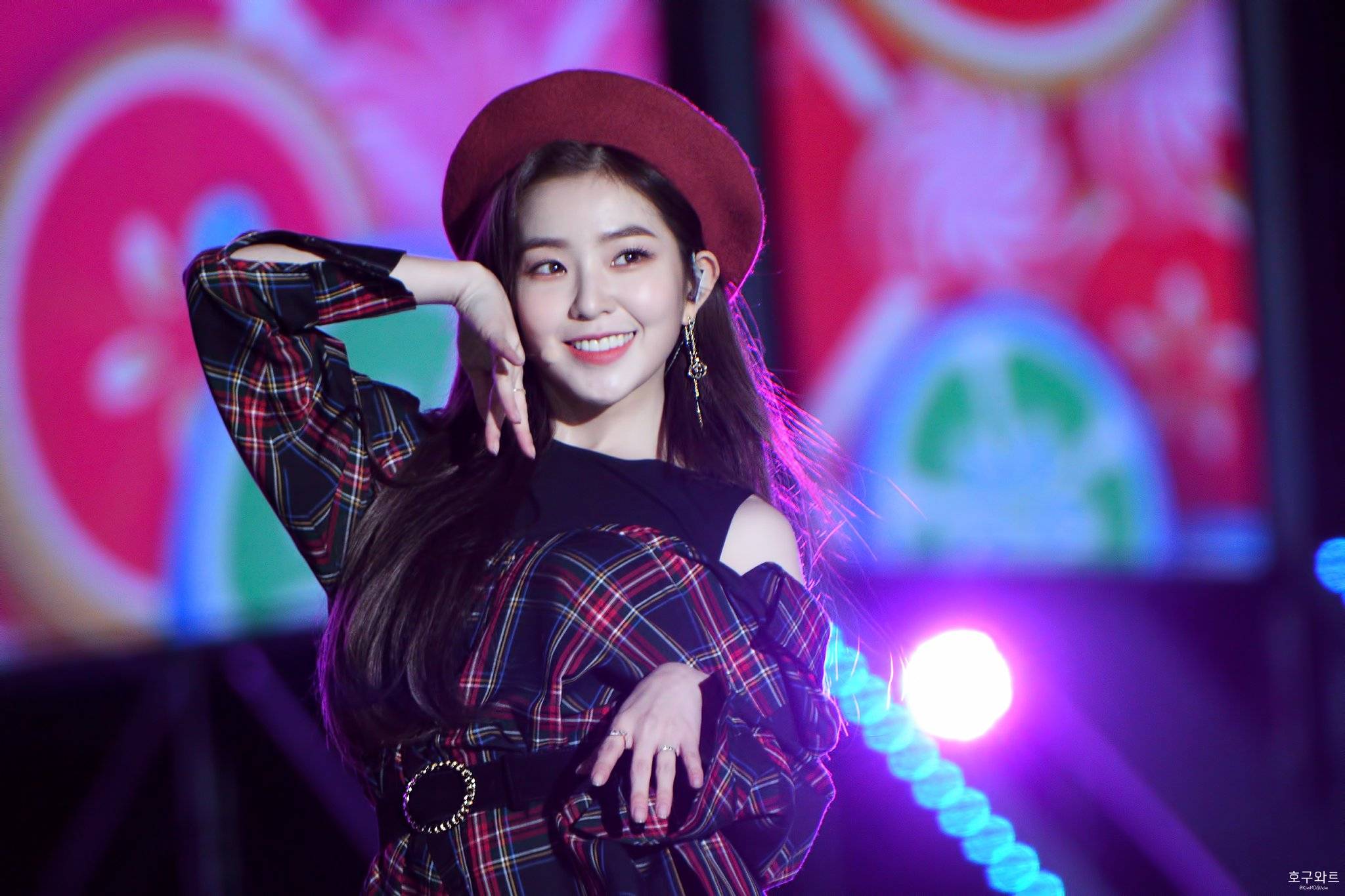 베레모가 잘어울리는 레드벨벳 아이린.jpgif | 인스티즈