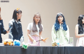 단체로 은하 놀려먹는 여자친구 멤버들.gif | 인스티즈