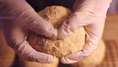 강릉에서 줄서서 사먹는다는 핫한 빵..ㄷㄷ..jpg | 인스티즈