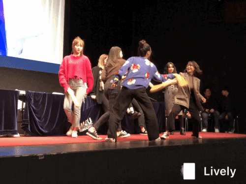 팬싸에서 무시무시하게 칼싸움하는 트둥이들 후덜덜........... | 인스티즈