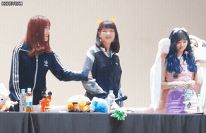 단체로 은하 놀려먹는 여자친구 멤버들.gif | 인스티즈