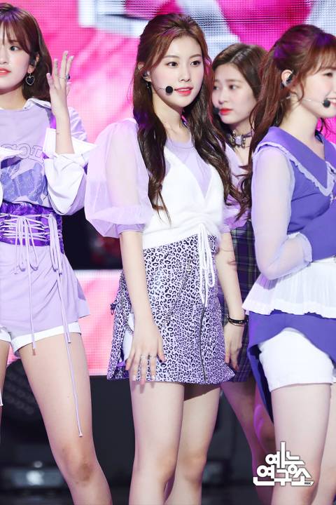 아이즈원) 여러분들은 보라색을 보면 무엇이 떠오르시나요? | 인스티즈