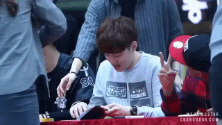 아이돌 싸인회....아버지의 분노......gif | 인스티즈