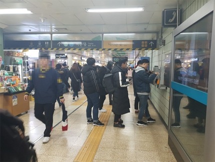 대한민국에서 둘 중 어떤게 더 타격일까? 전자 vs 후자 | 인스티즈