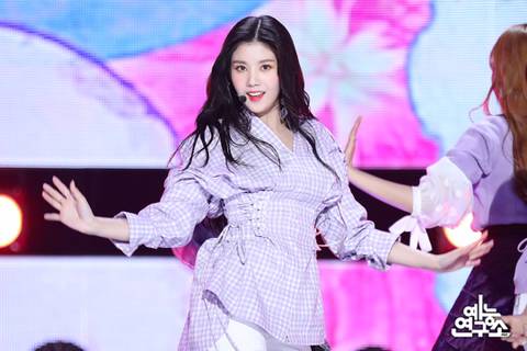 아이즈원) 여러분들은 보라색을 보면 무엇이 떠오르시나요? | 인스티즈