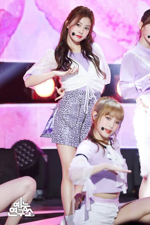 아이즈원) 여러분들은 보라색을 보면 무엇이 떠오르시나요? | 인스티즈