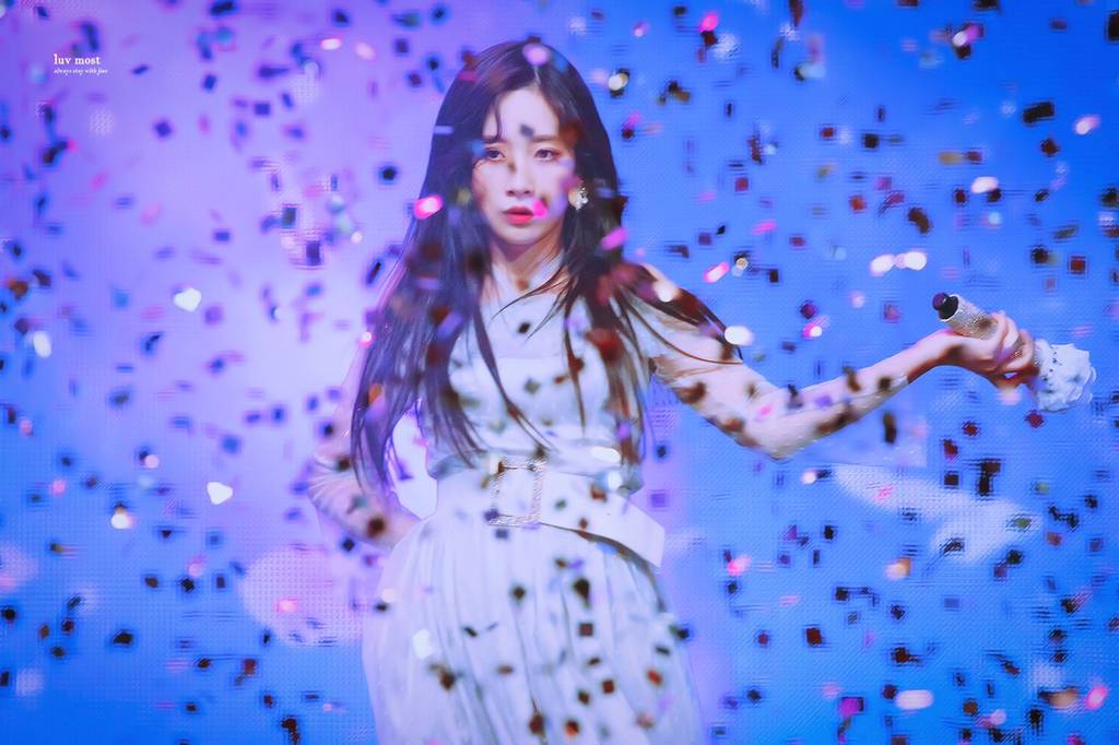 [러블리즈] 퇴근 준비 하려해서 지애 | 인스티즈