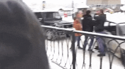 대체 무슨 상황인지 짐작조차 안되는 상황.gif | 인스티즈